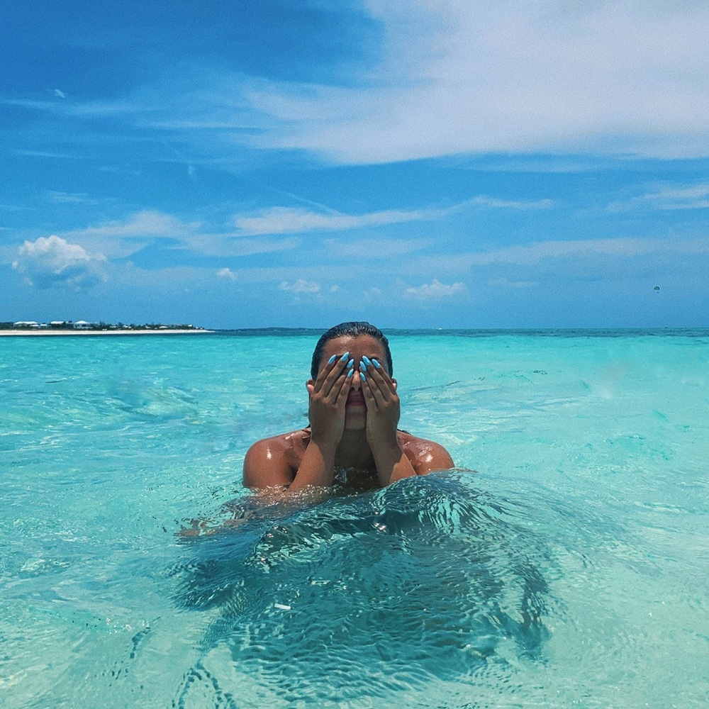 Meet your Posher, Valentina